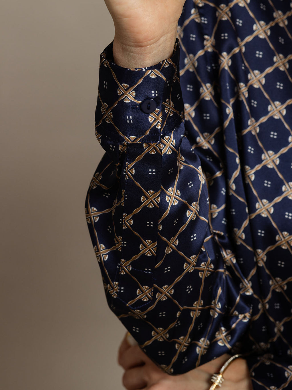 19Momme Seda Básica Cuello Militar Camisa